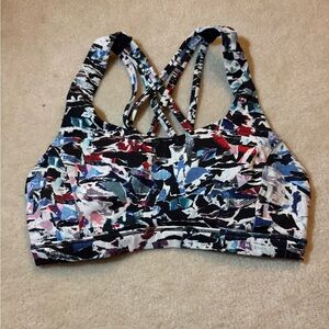 Lululemon Free to Be Serene Sports Bra size 6